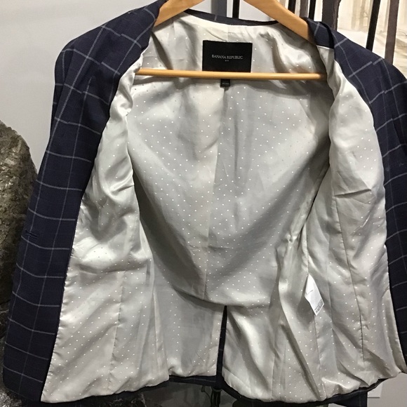 Banana Republic blue and white blazer - Picture 3 of 3